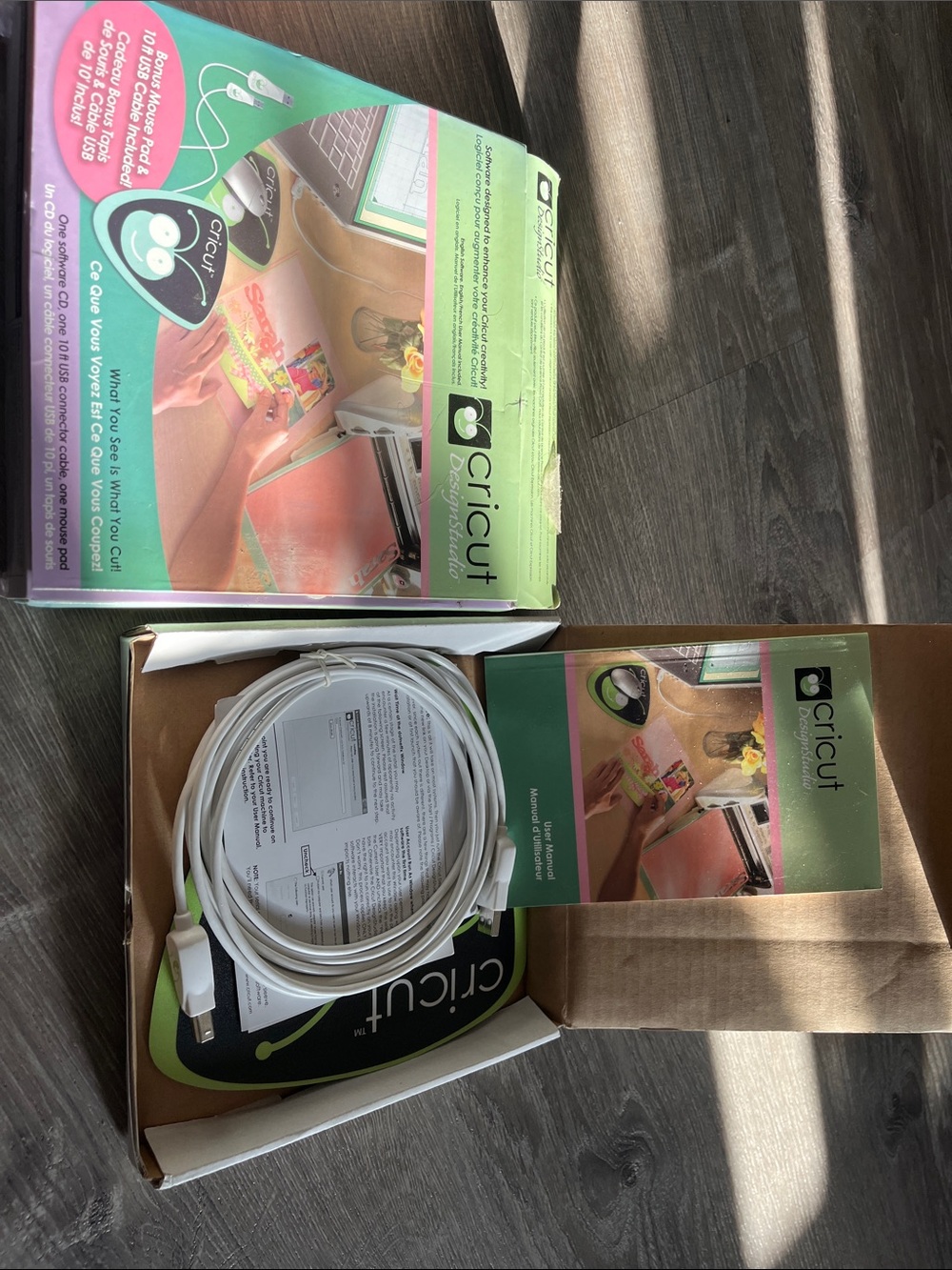 Cricut White USB Cable and Instruction Pack